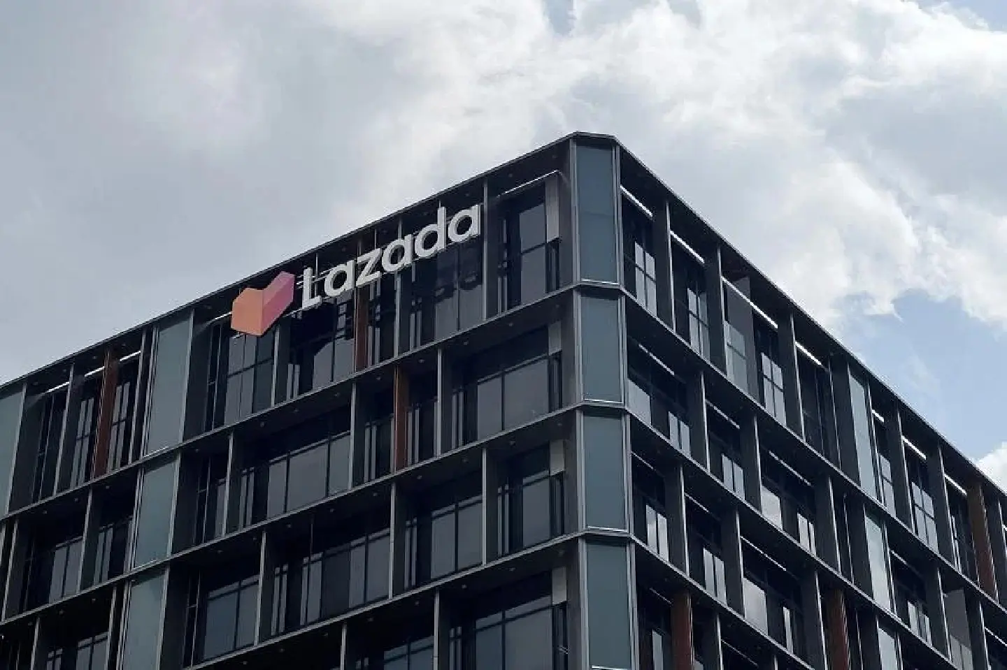 Lazada Singapore cuts staff amid speculation of upcoming IPO