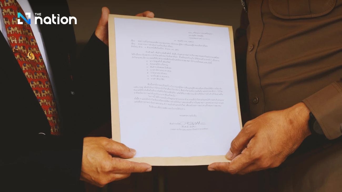Majority of Thais doubt motives of petitioners after Srisuwan arrest