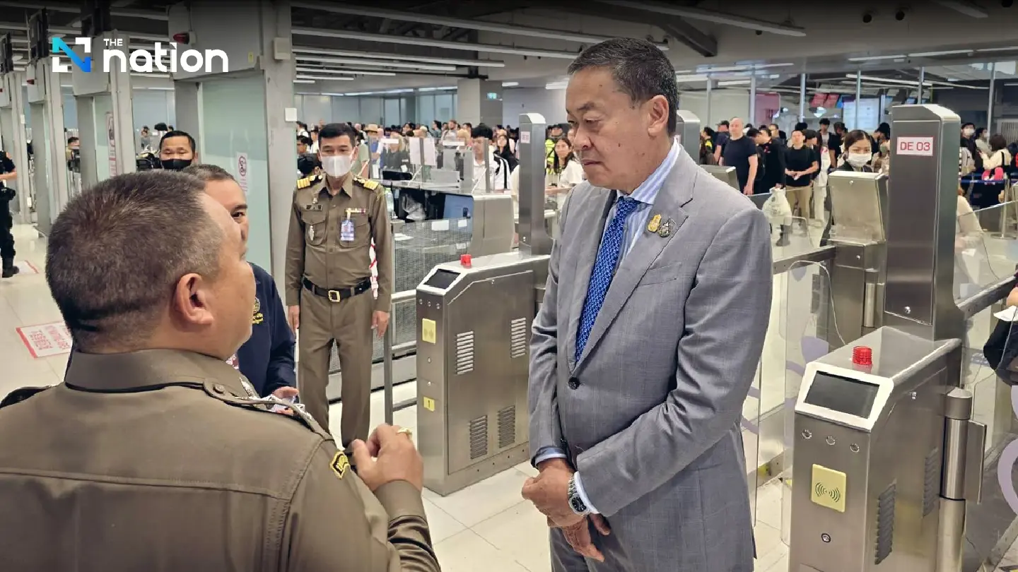 PM shows up at Suvarnabhumi to personally check out passenger procedures PM shows up at Suvarnabhumi to personally check out passenger procedures