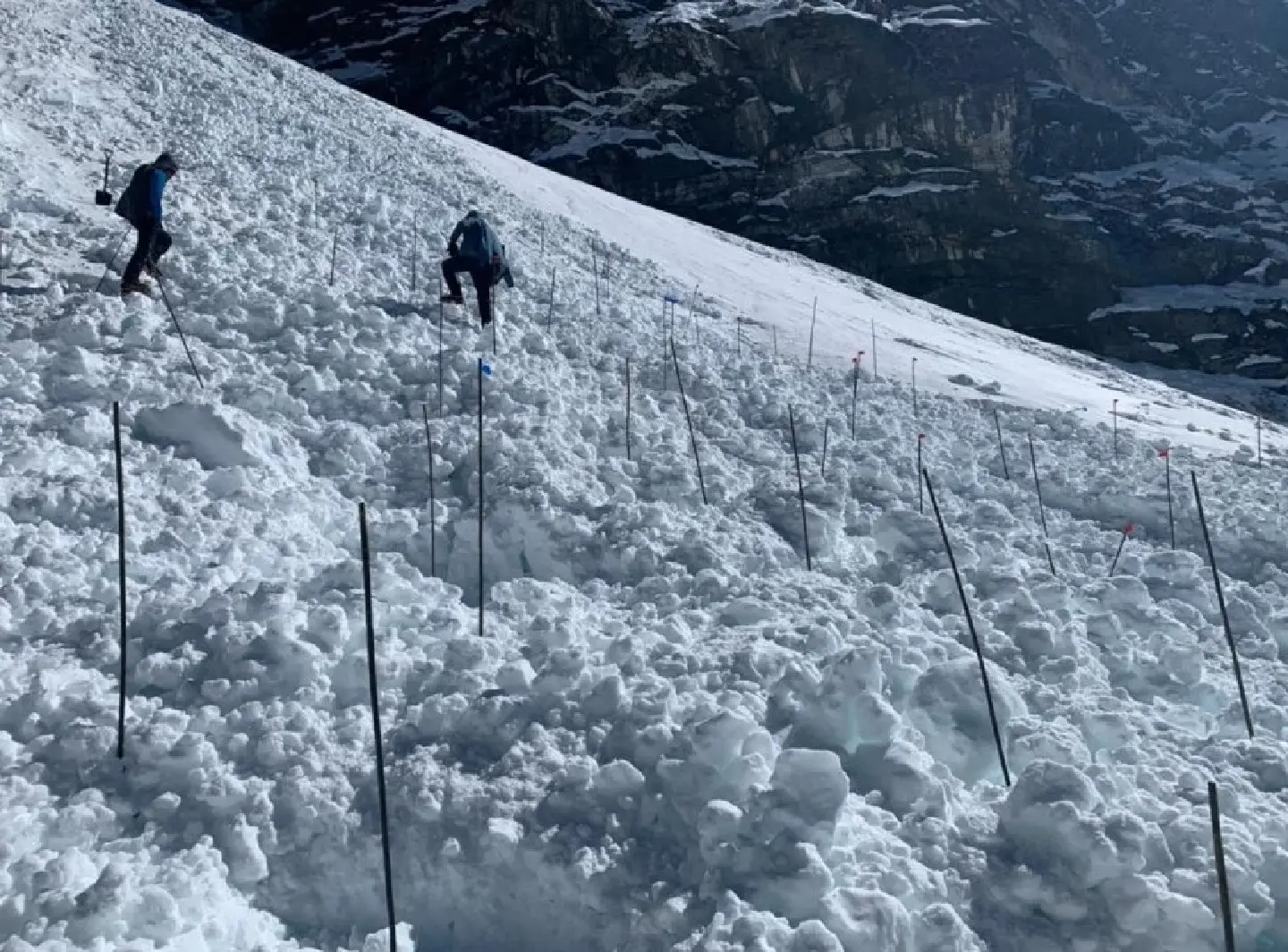 Tracking chip now mandatory for Everest aspirants Tracking chip now mandatory for Everest aspirants