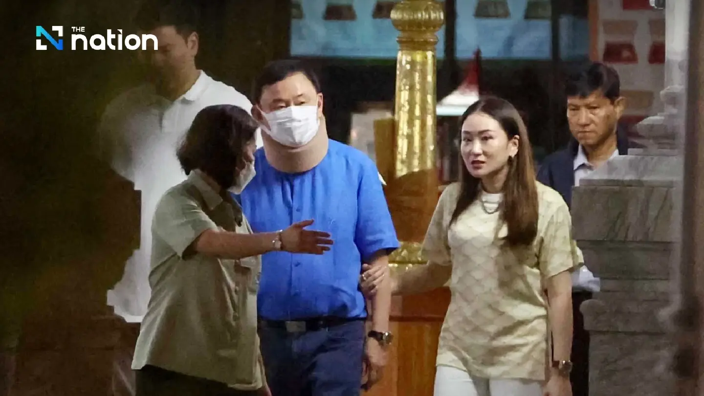 After a brief stop at City Pillar, Thaksin heads to Chiang Mai