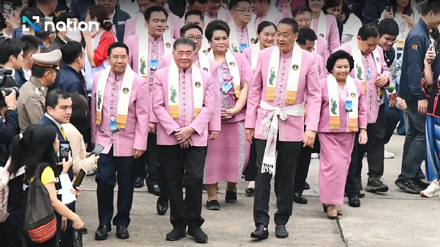 Phayao gets 300m baht development injection at mobile Cabinet meeting Phayao gets 300m baht development injection at mobile Cabinet meeting