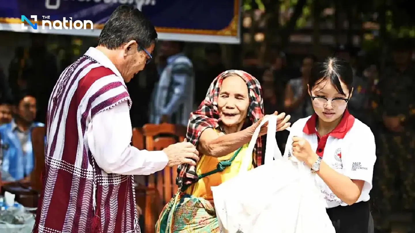 Thailand delivers more aid to 20,000 displaced Karen people at Myanmar border Thailand delivers more aid to 20,000 displaced Karen people at Myanmar border
