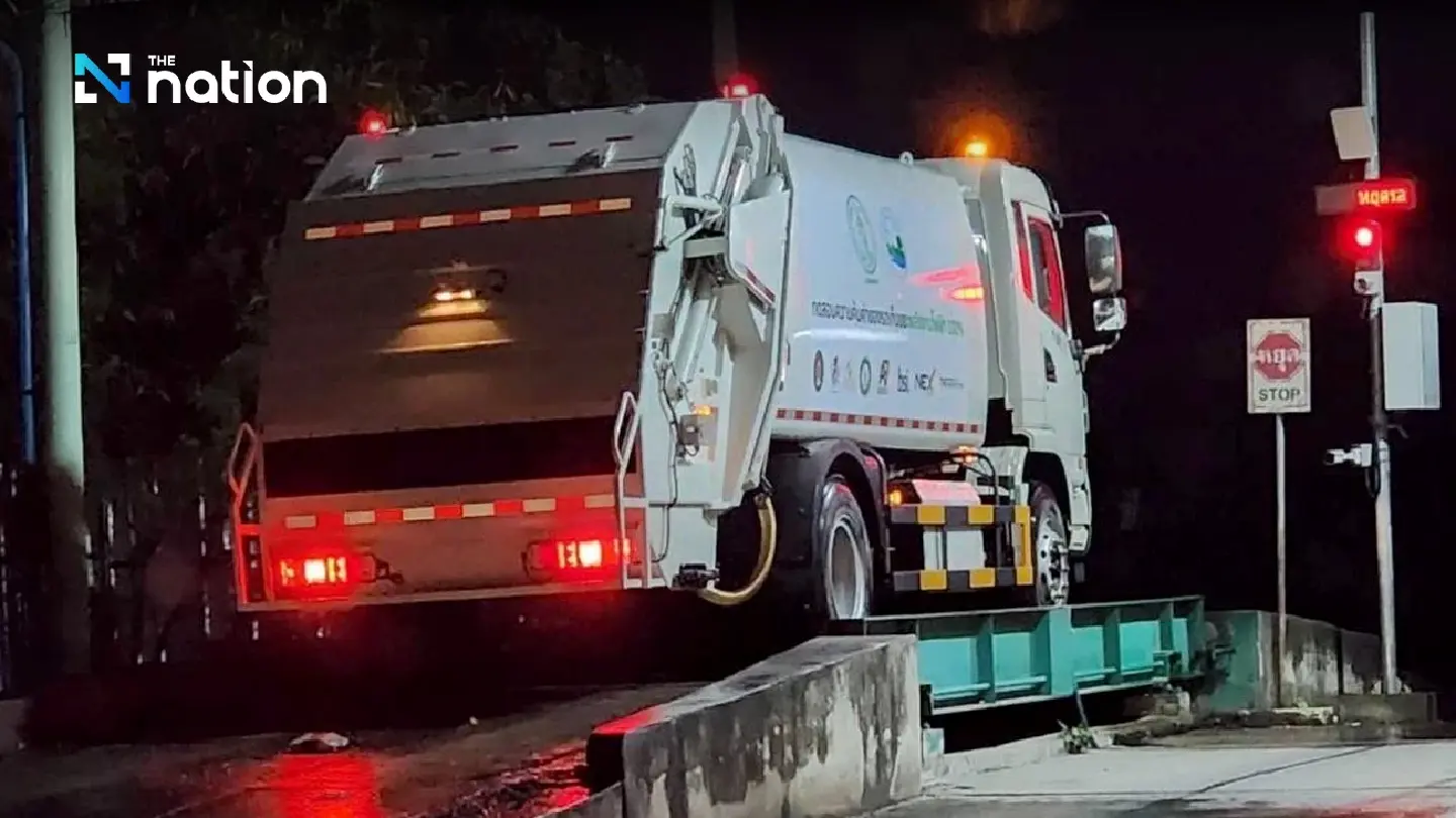 BMA’s electric garbage trucks plan full of irregularities, says ex-Bangkok MP