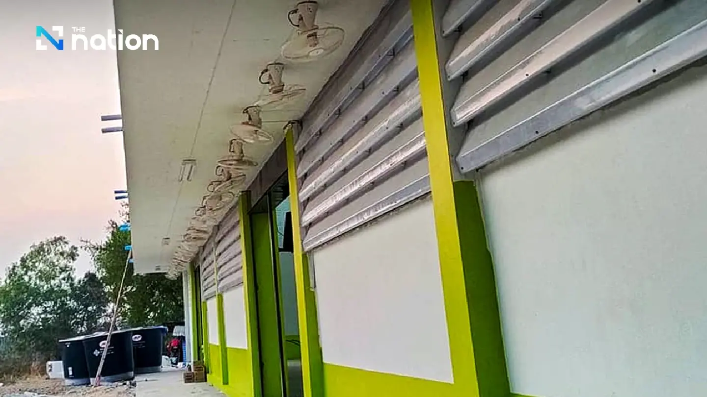 How municipality reacted to outcry over 58 fans on school’s exterior How municipality reacted to outcry over 58 fans on school’s exterior