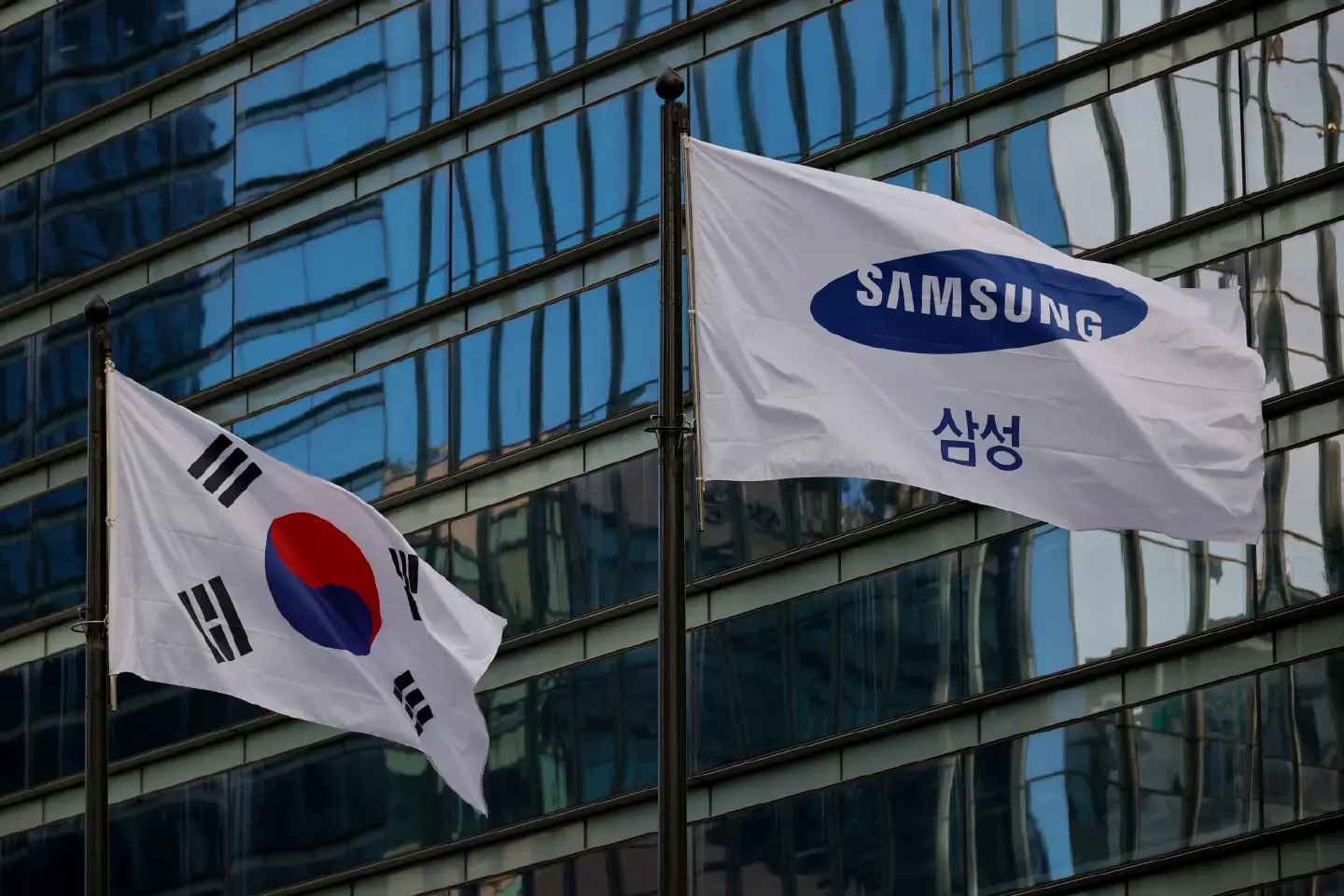 Samsung Electronics' workers threaten first-ever strike