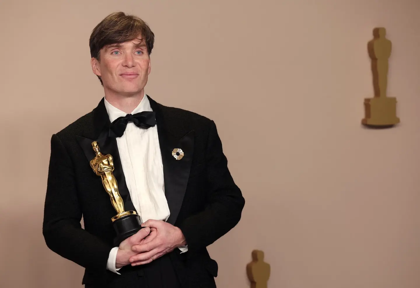 ‘Oppenheimer’ crowned best picture at an Academy Awards shadowed by war ‘Oppenheimer’ crowned best picture at an Academy Awards shadowed by war