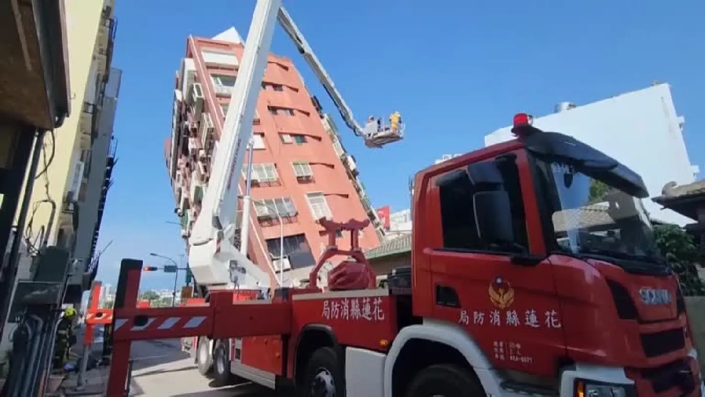Taiwan's strongest earthquake in 25 years kills seven, traps 77