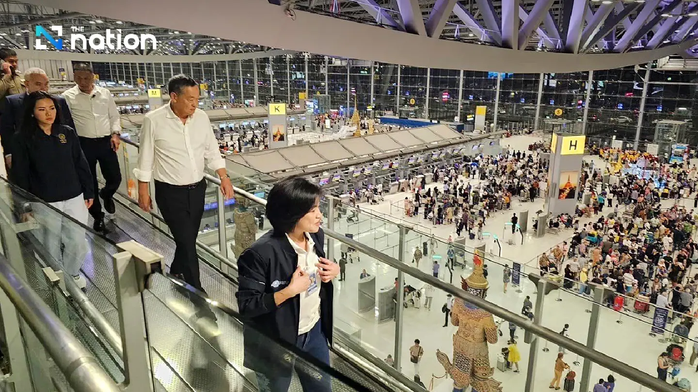 PM makes another surprise visit to Suvarnabhumi