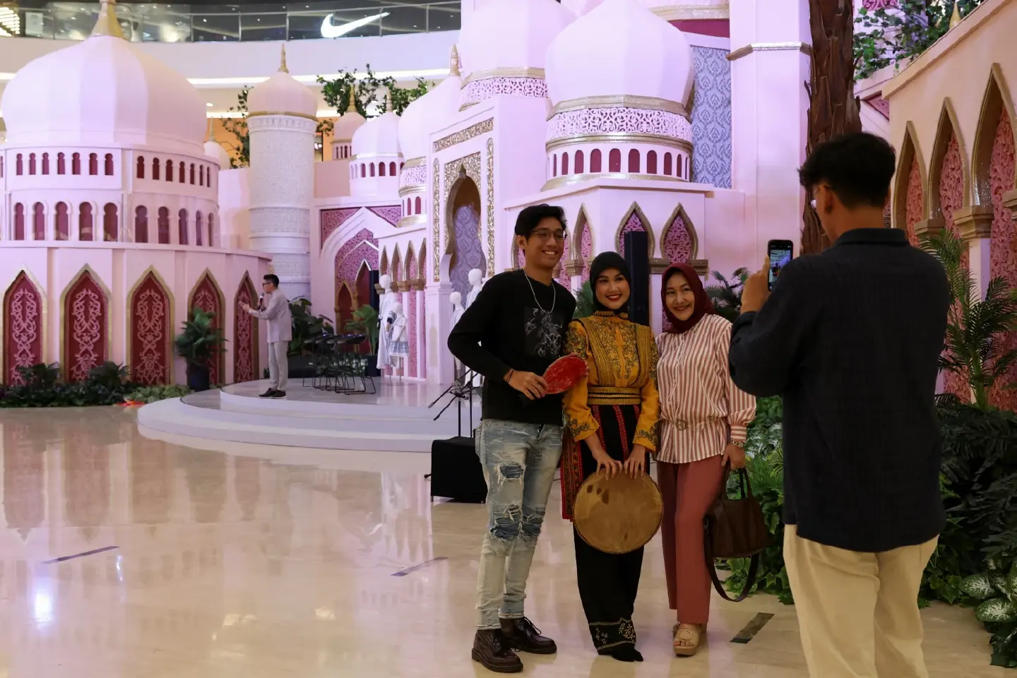 Indonesia’s growing population falls out of love with marriage Indonesia’s growing population falls out of love with marriage