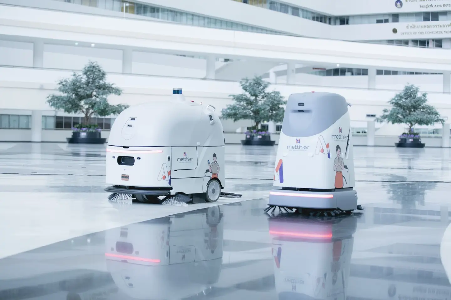 Metthier unveils next generation cleaning robots empowered by IoT technology, encourages government to prepare legal framework for technology adoption