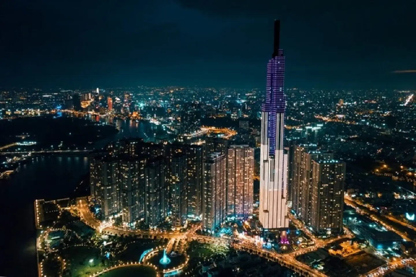 Ho Chi Minh City stimulates tourism with discounts up to 60 % Ho Chi Minh City stimulates tourism with discounts up to 60 %