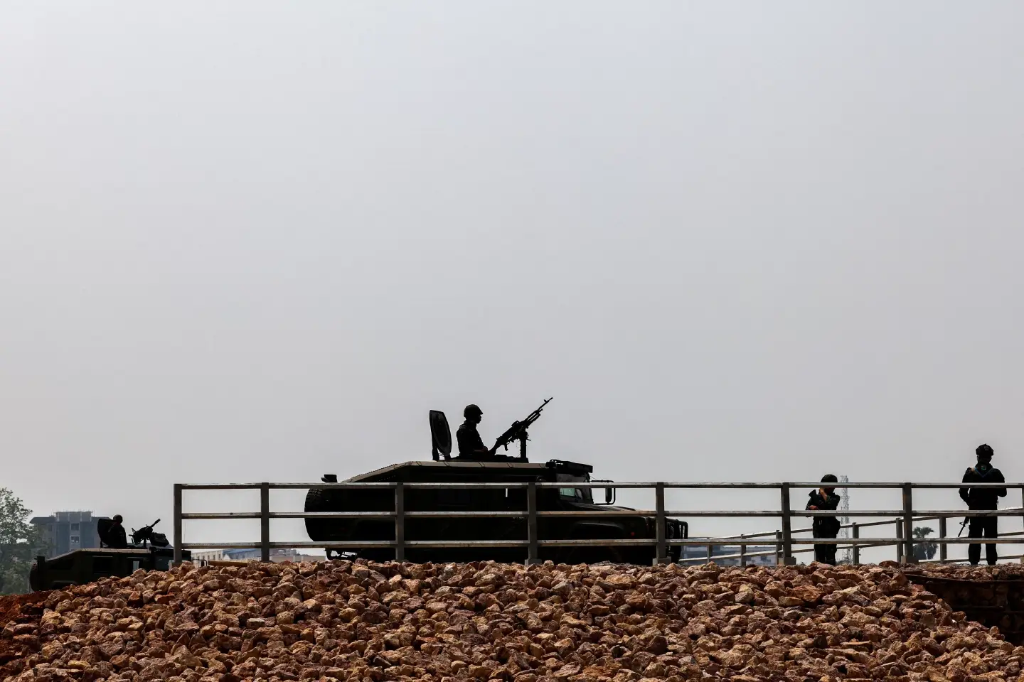 Thai FM urges Myanmar military to avoid violent attack on border town