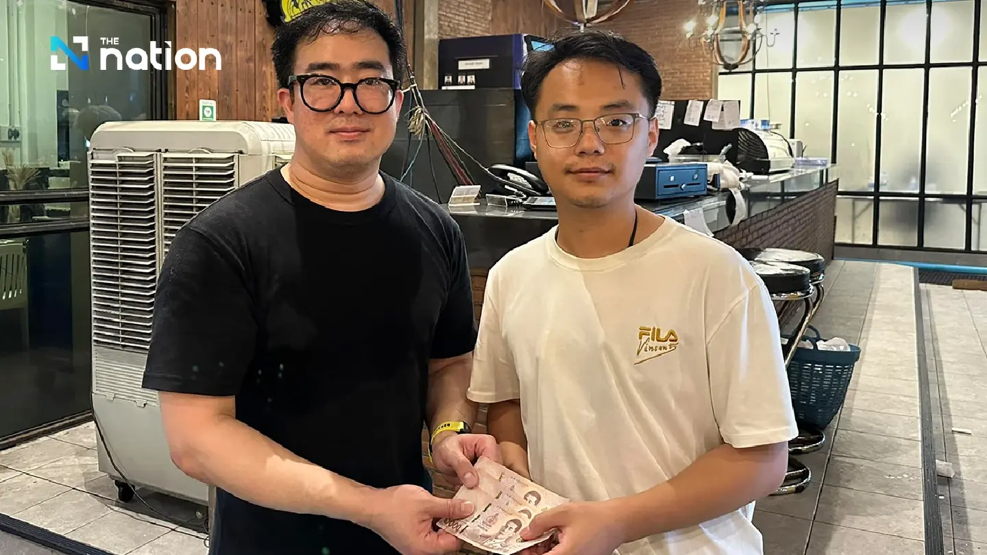 Chinese man covers buffet bill after compatriots flee