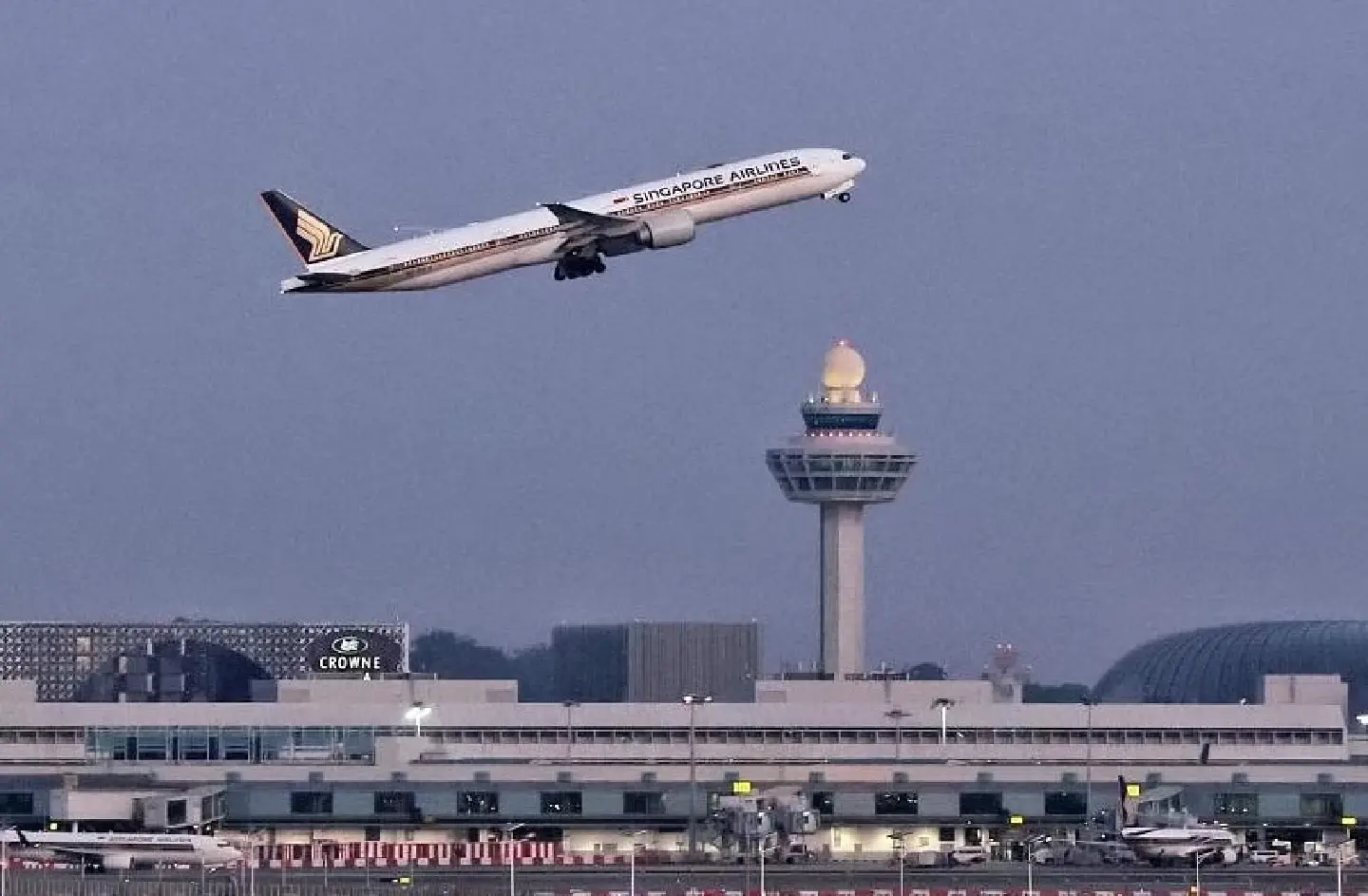 SIA ordered to pay couple $3,580 over faulty seats on India-S’pore flight