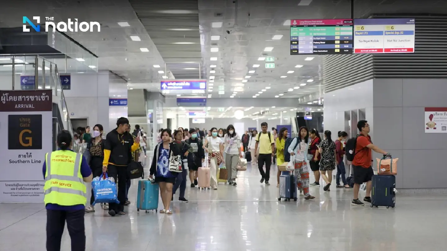 More than 56,000 people return to Bangkok from Songkran exodus in public vehicles More than 56,000 people return to Bangkok from Songkran exodus in public vehicles
