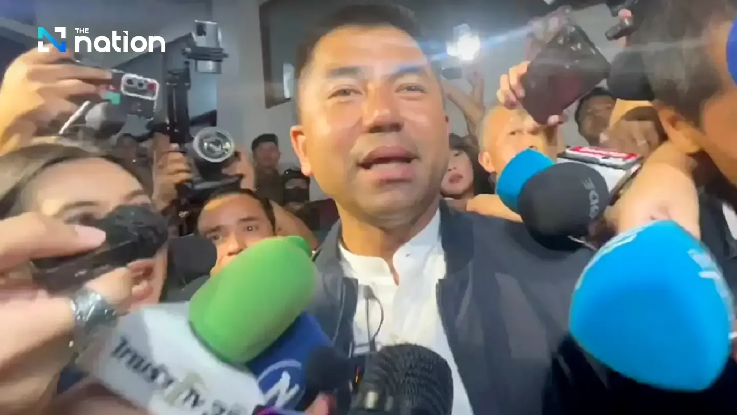 ‘Big Joke’ turns himself in, reportedly posts 100,000 baht bail ‘Big Joke’ turns himself in, reportedly posts 100,000 baht bail