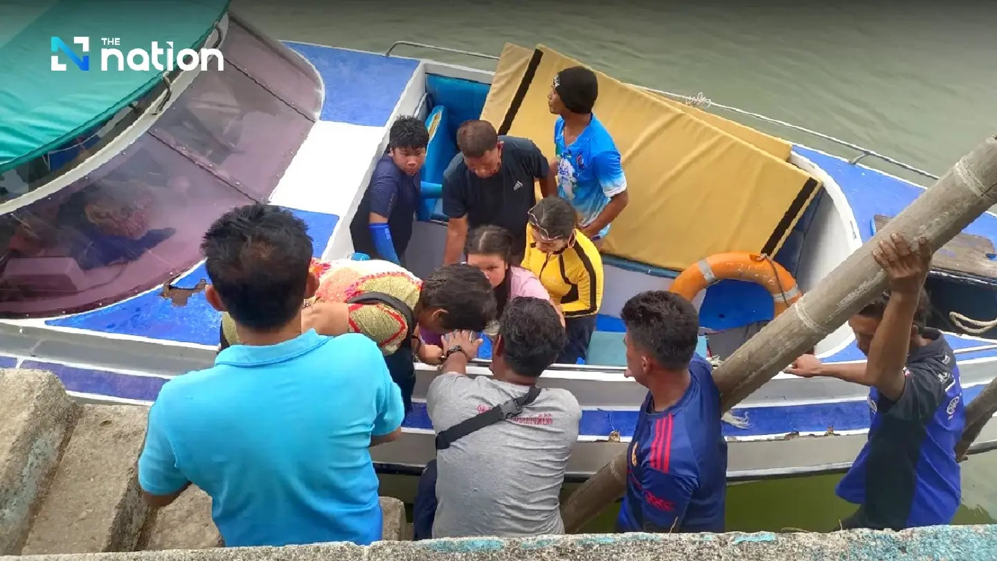 Woman tourist, 68, dies as boat overturns after touring Trang Sea Woman tourist, 68, dies as boat overturns after touring Trang Sea