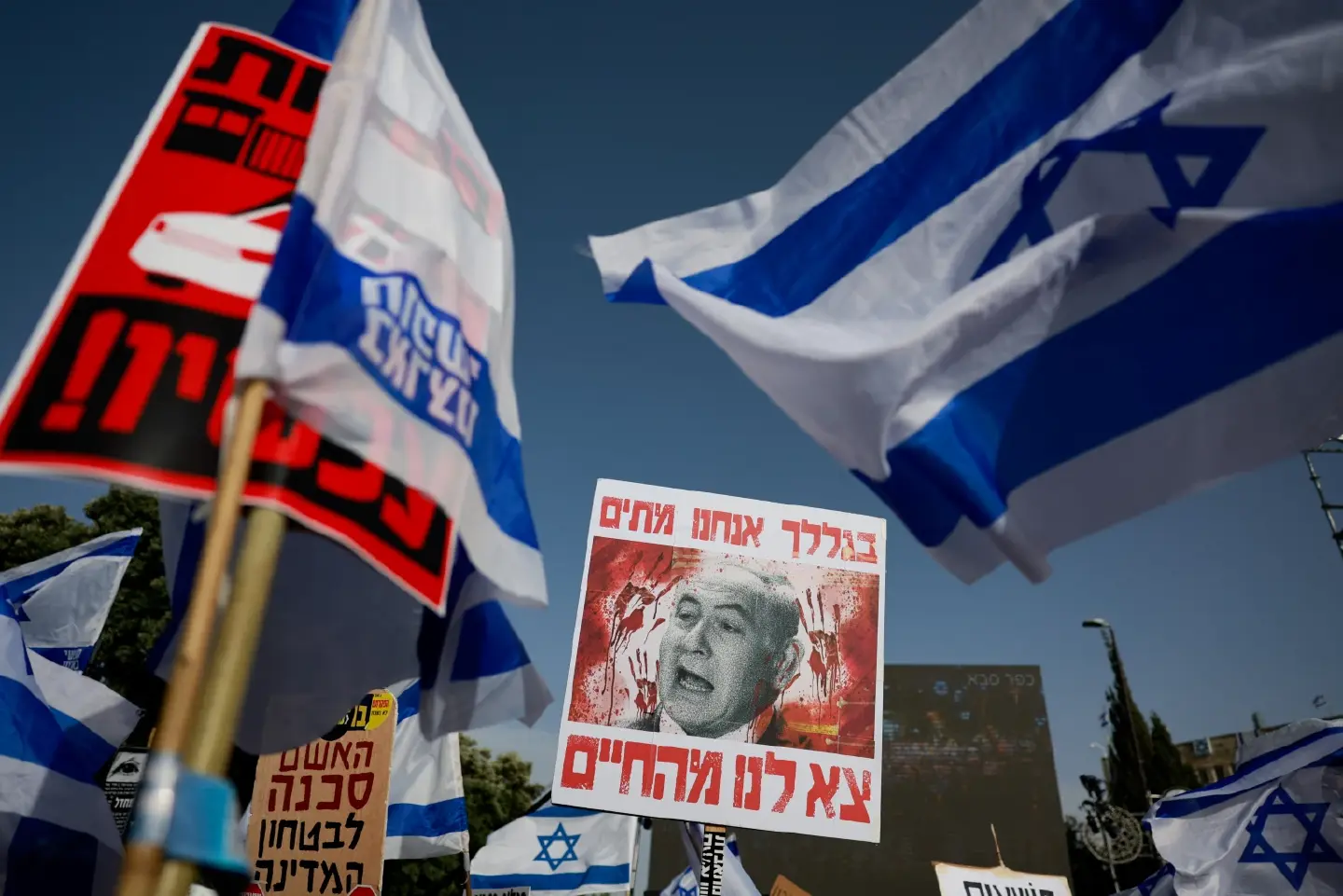 War crimes prosecutor seeks arrest of Israeli and Hamas leaders War crimes prosecutor seeks arrest of Israeli and Hamas leaders