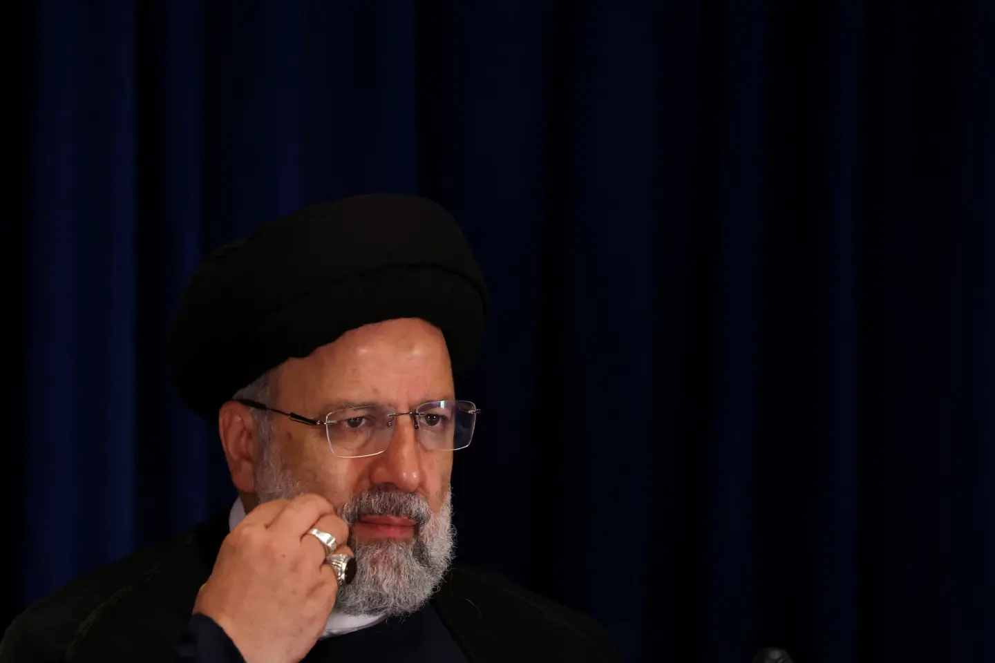 Helicopter carrying Iran's president has 'hard landing'; rescue underway Helicopter carrying Iran's president has 'hard landing'; rescue underway