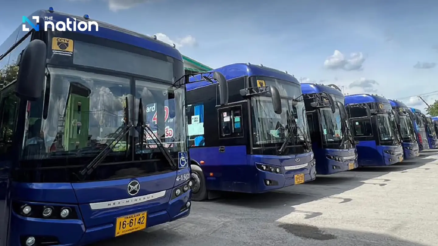 Smile! Bangkok electric buses free for children until yearend