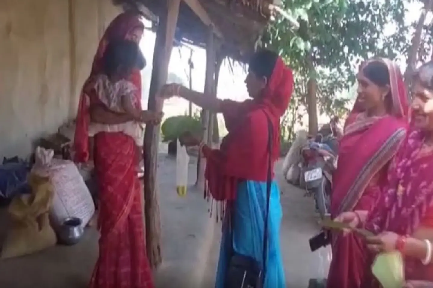Self-help groups in India boost voter turnout with tamarind leaves, yellow rice Self-help groups in India boost voter turnout with tamarind leaves, yellow rice