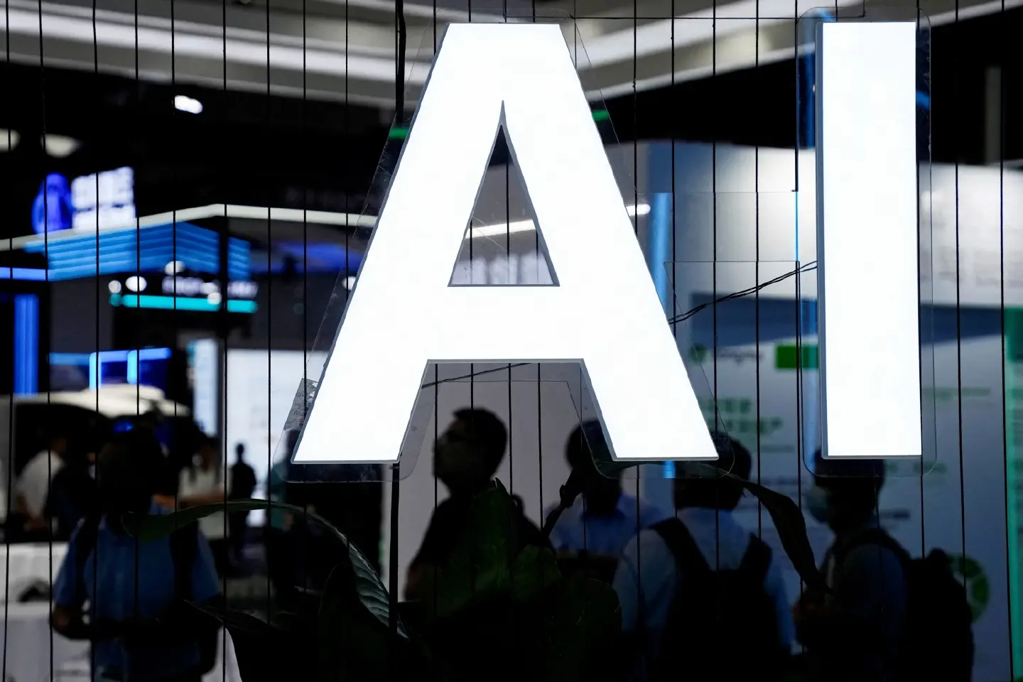 Thai firms not embracing AI to enhance business, losing out benefits