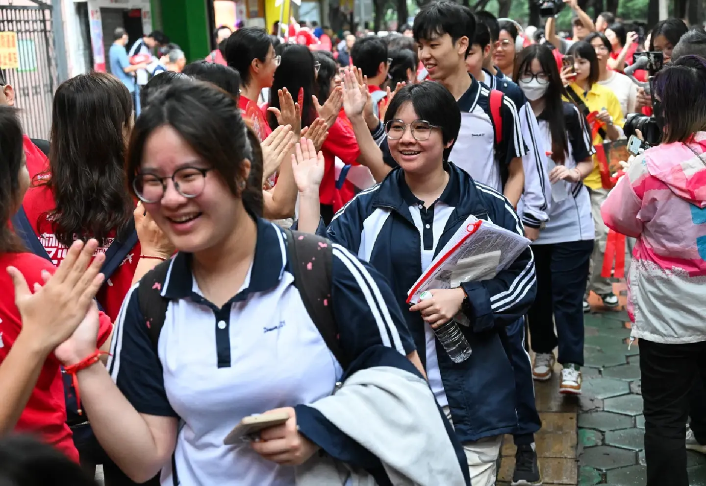AI scores high in China’s ‘gaokao’ language tests, low in math AI scores high in China’s ‘gaokao’ language tests, low in math