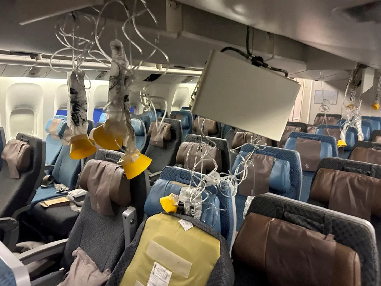 SIA offers US$10k to minorly injured passengers of turbulence-hit SQ321