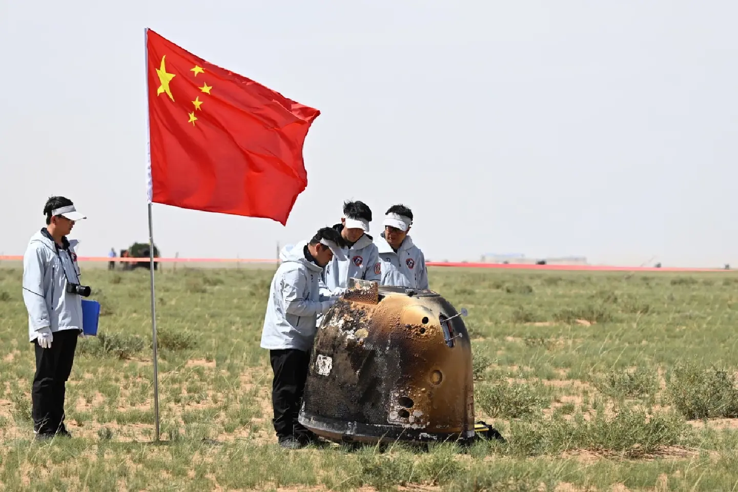 Chang'e 6 returns with precious lunar samples