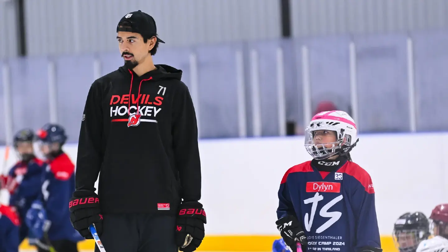 The first successful ice hockey camp with NHL player Jonas Siegenthaler The first successful ice hockey camp with NHL player Jonas Siegenthaler