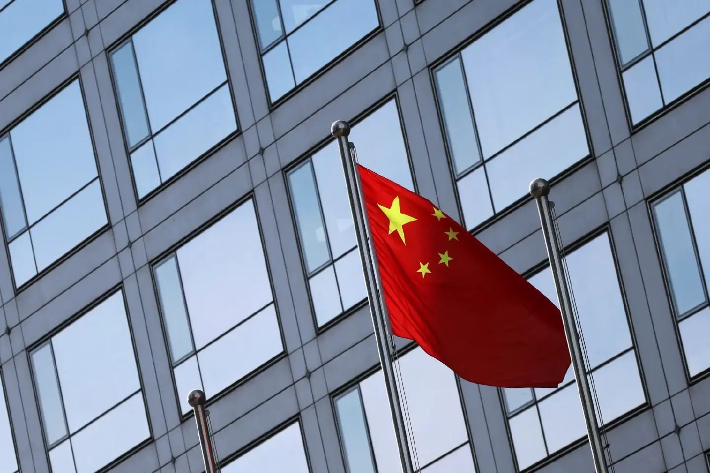 China recovers robustly, undertakes strategic restructuring toward quality growth China recovers robustly, undertakes strategic restructuring toward quality growth