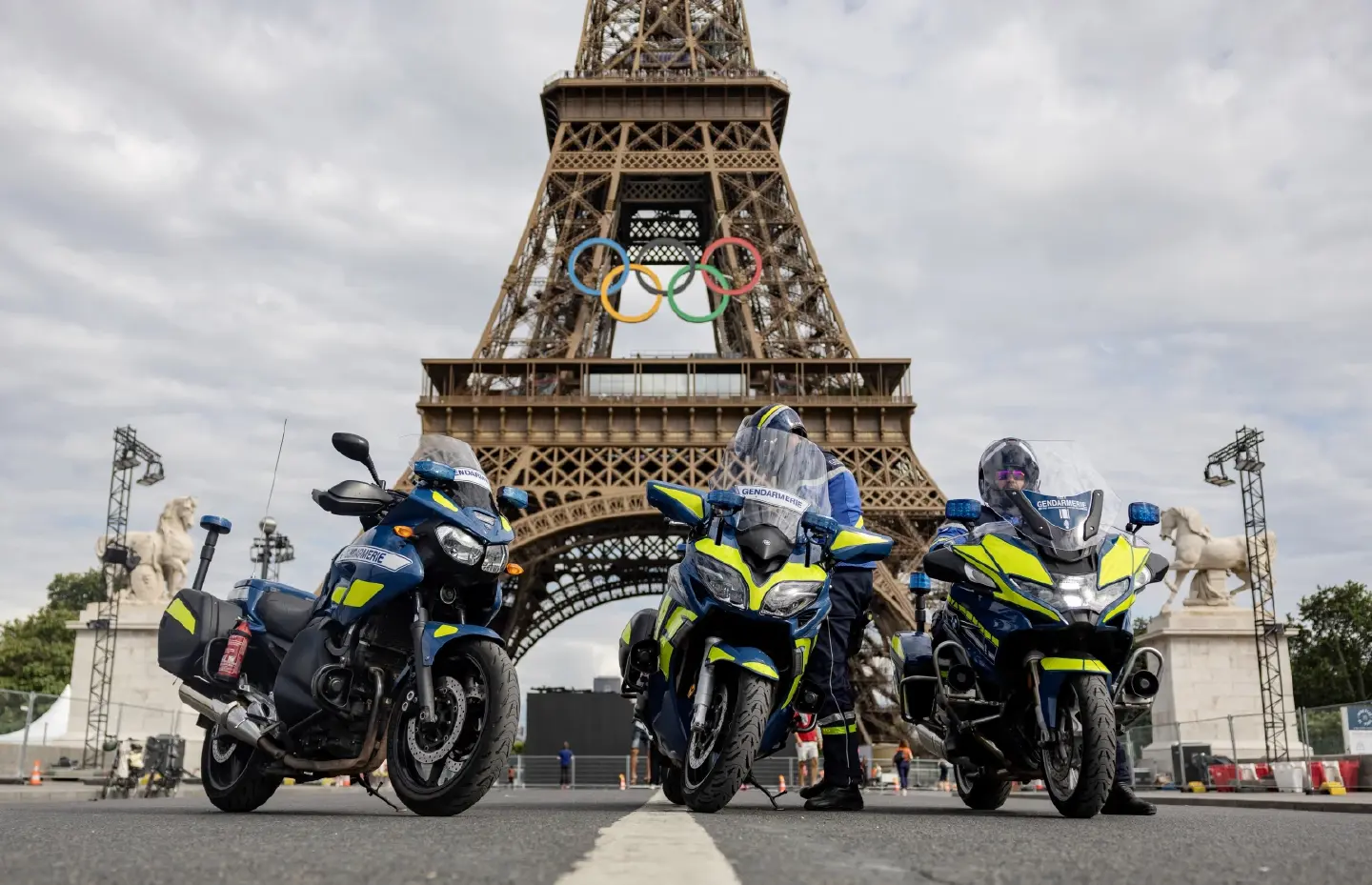 With AI, jets and police squadrons, Paris is securing the Olympics