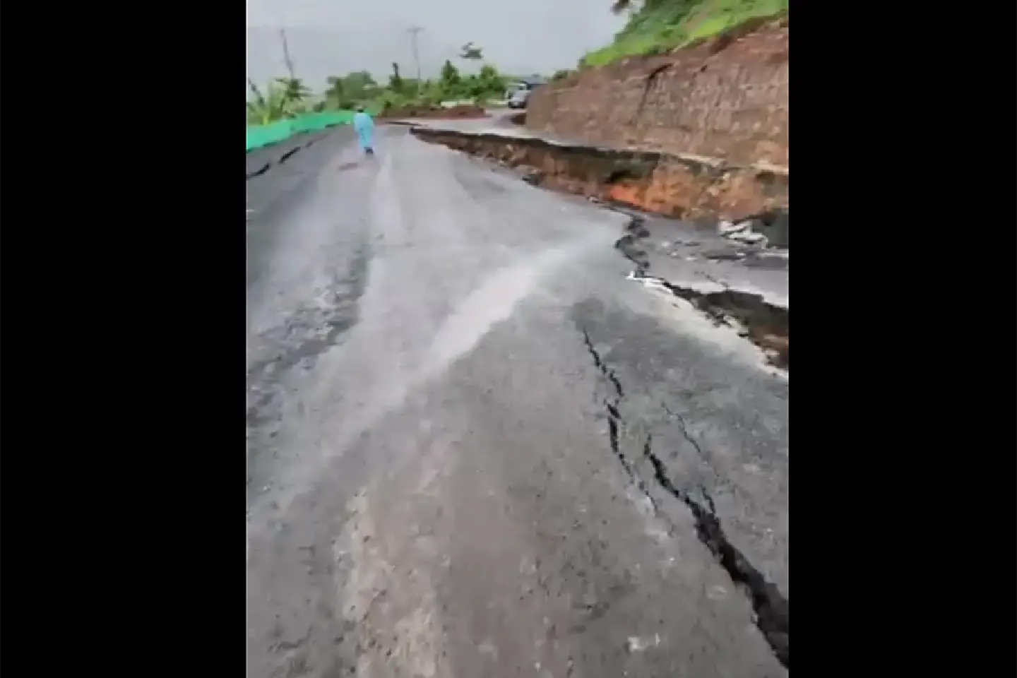 Major Cambodia's Pursat highway project damaged by heavy rain Major Cambodia's Pursat highway project damaged by heavy rain