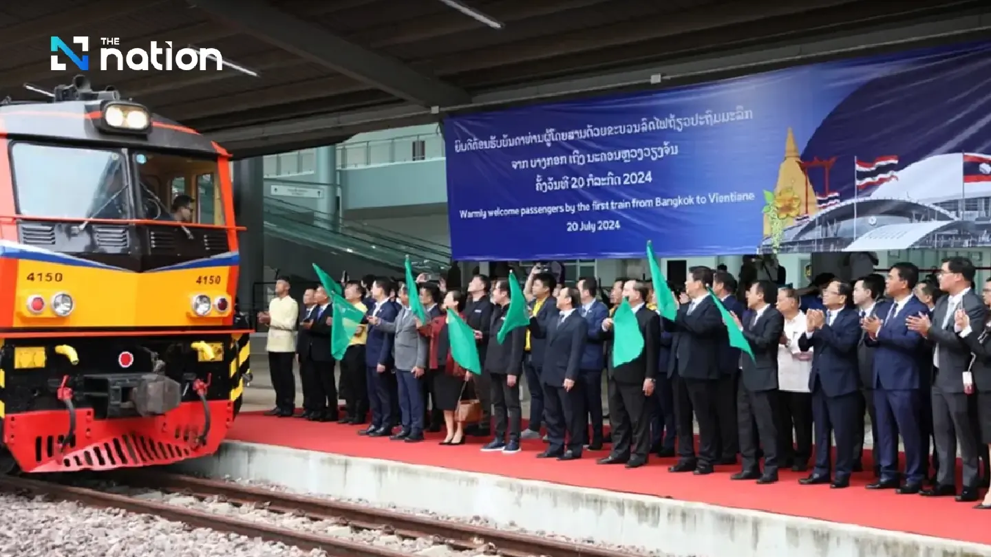 Thai, Lao officials welcome passengers on inaugural train journey