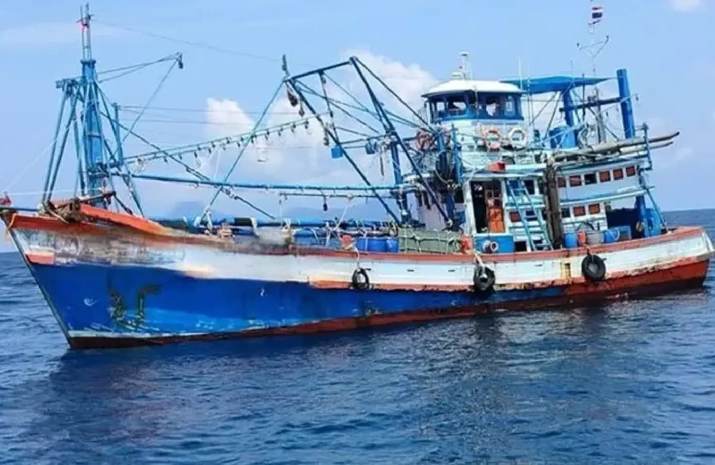 Four Thai fishing vessels seized in Mersing waters Four Thai fishing vessels seized in Mersing waters
