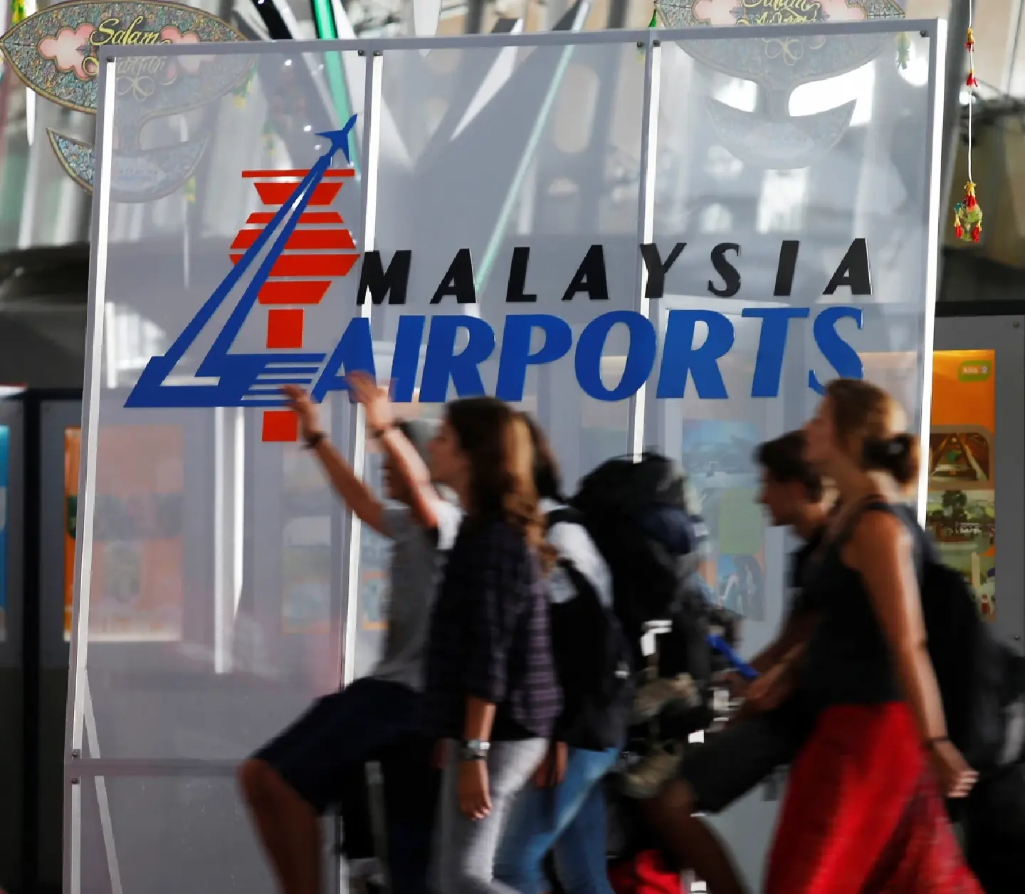 AI scams targeting travellers in Malaysia AI scams targeting travellers in Malaysia