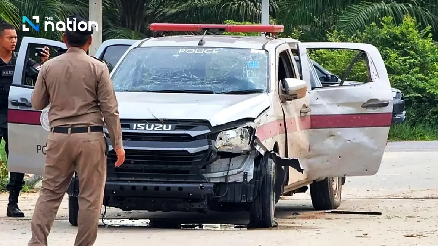 8 police officers injured in twin bomb attacks in Pattani, Songkhla