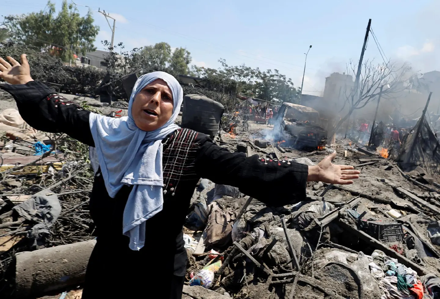 Israeli attack on Hamas military commander kills at least 71 in Gaza