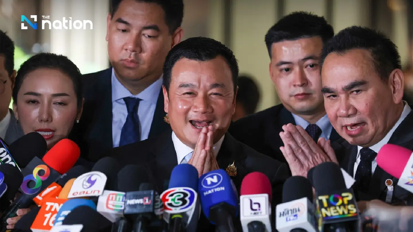 Pheu Thai invites Democrat Party to coalition, ending years of rivalry