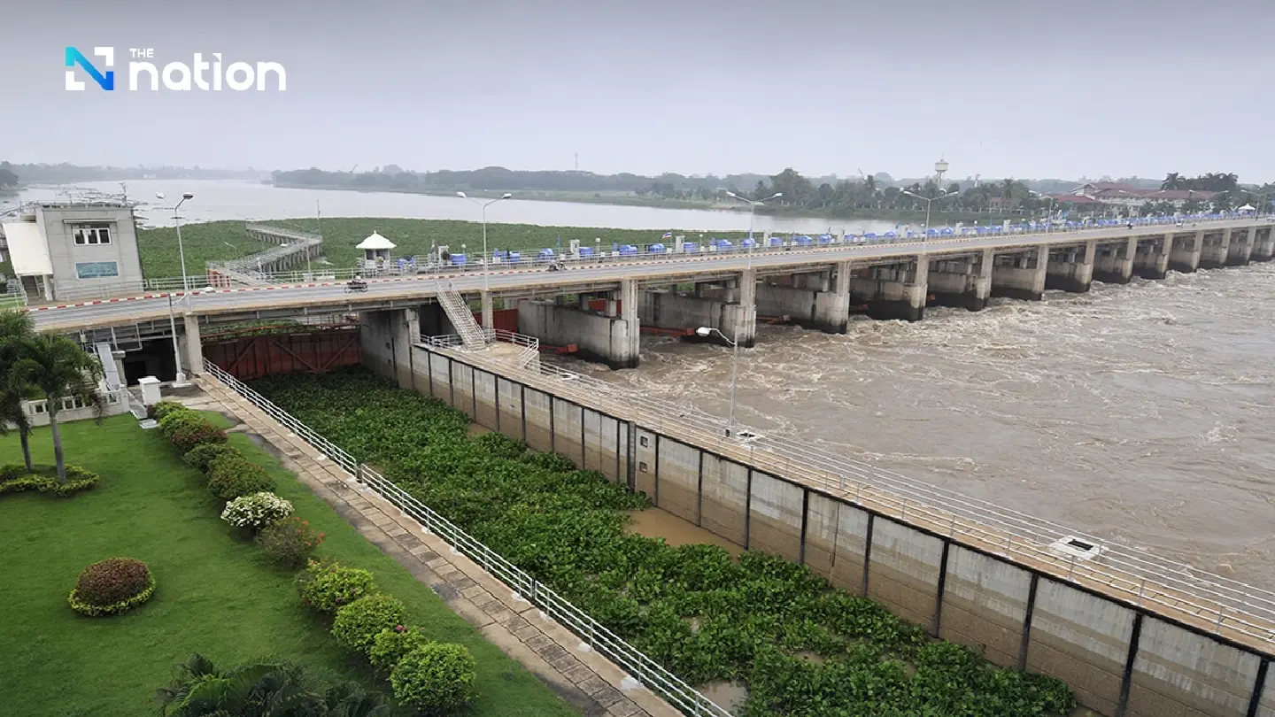 Residents of 11 provinces along banks of Chao Phraya warned of rising water Residents of 11 provinces along banks of Chao Phraya warned of rising water