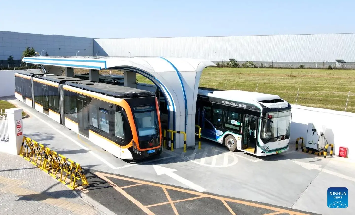 Shanghai to fully switch to new energy buses, taxis by 2027