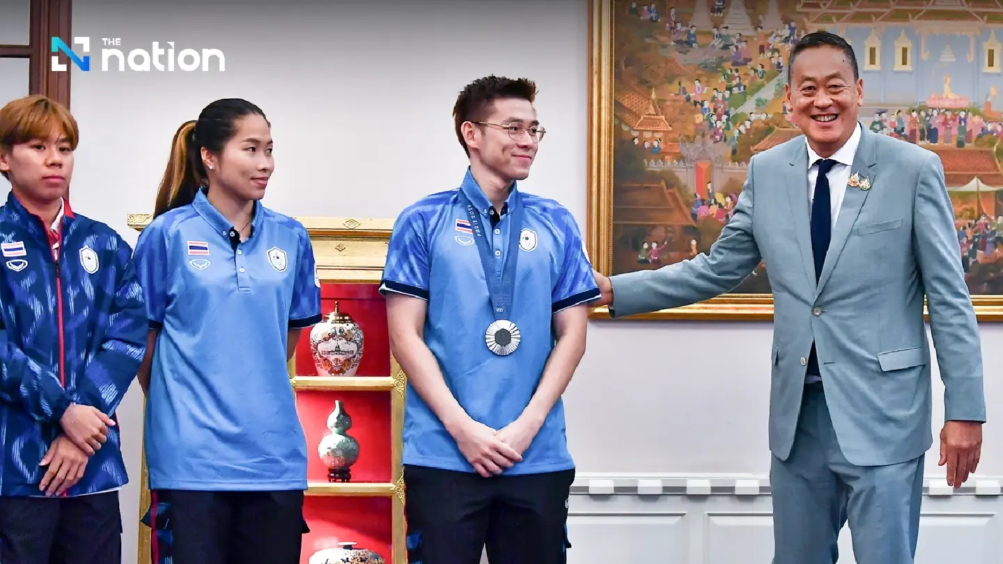 Srettha meets the ‘pride of Thai people’ – the Olympics badminton team