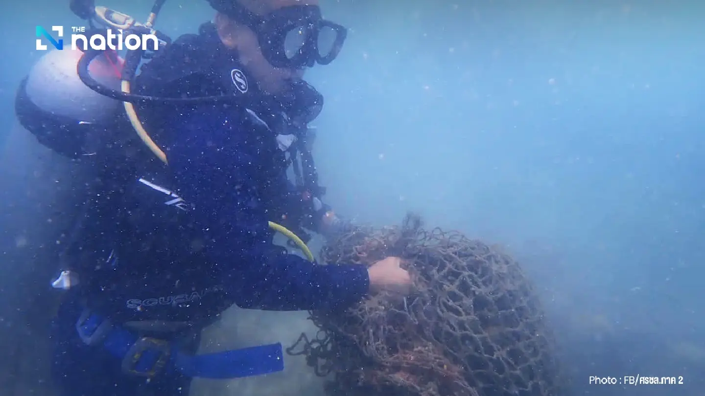 Divers collaborate to clean up marine waste off Koh Phangan
