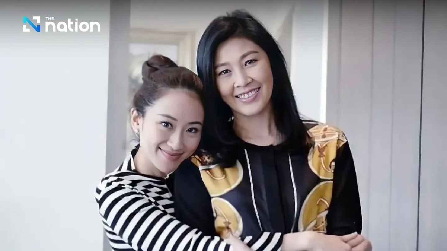 Yingluck applauds niece Paetongtarn as she takes over as Thai premier