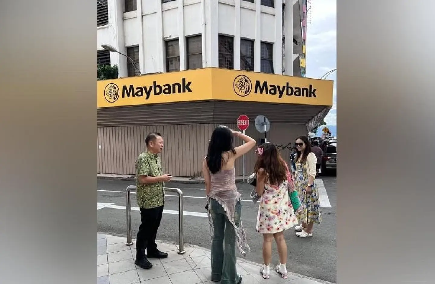Chinese tourists flock to Kota Kinabalu for 'Instagrammable' bank photos