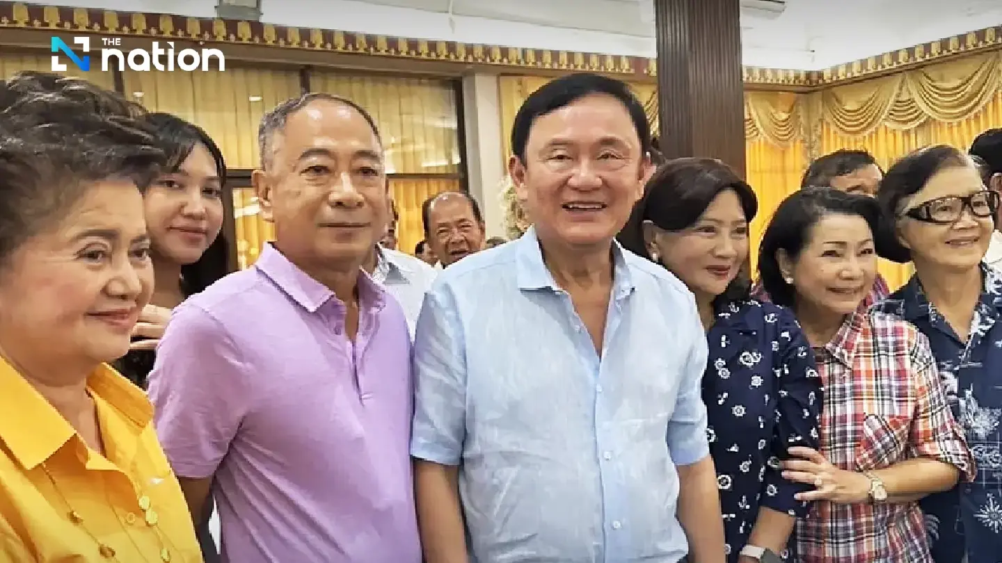 Thaksin meets old friends at reunion of Class 10 military school Thaksin meets old friends at reunion of Class 10 military school
