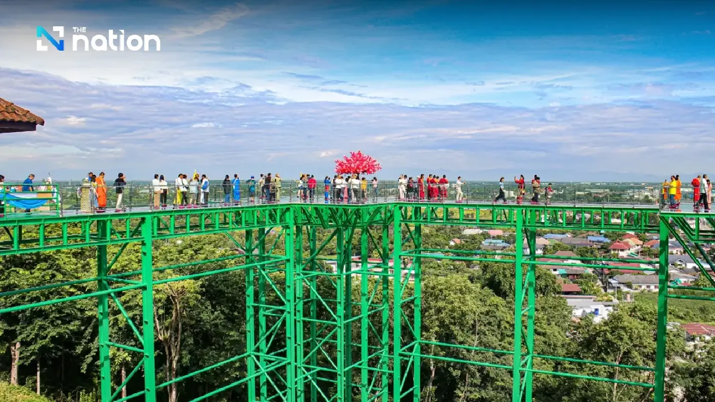 New glass skywalk unveiled in Lamphun New glass skywalk unveiled in Lamphun