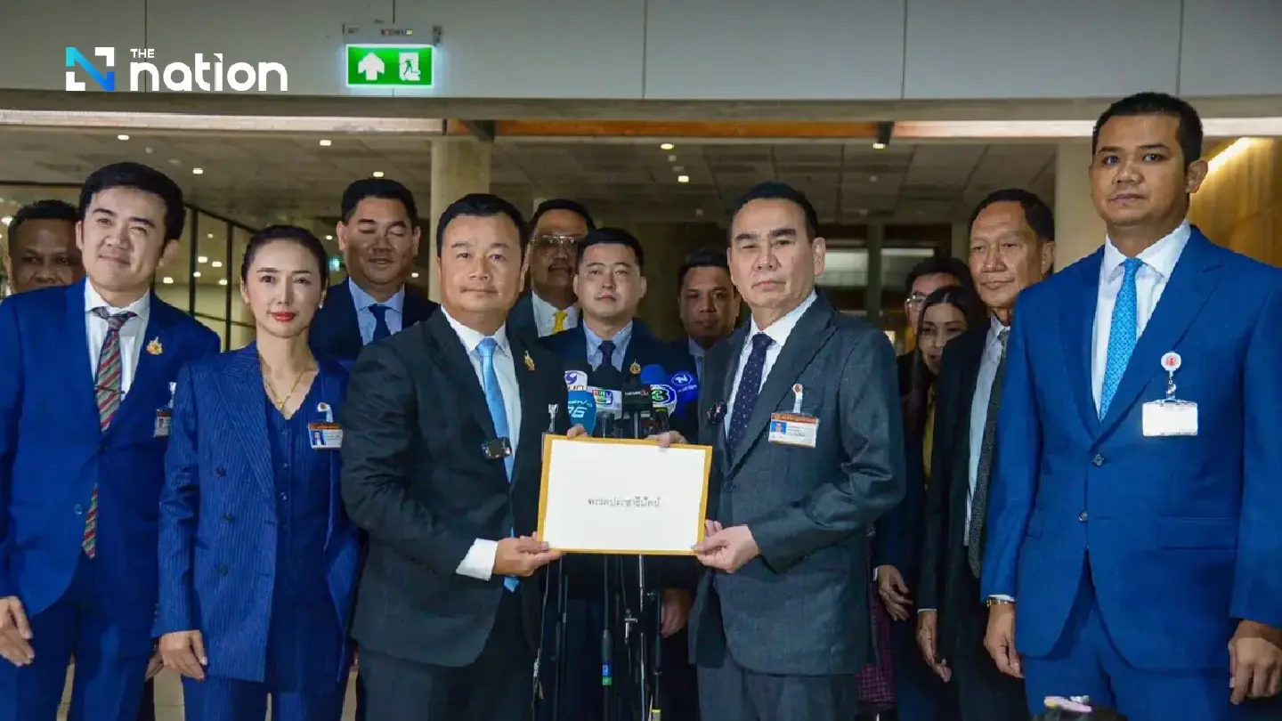 Democrat popularity plunges after move to join Pheu Thai-led coalition