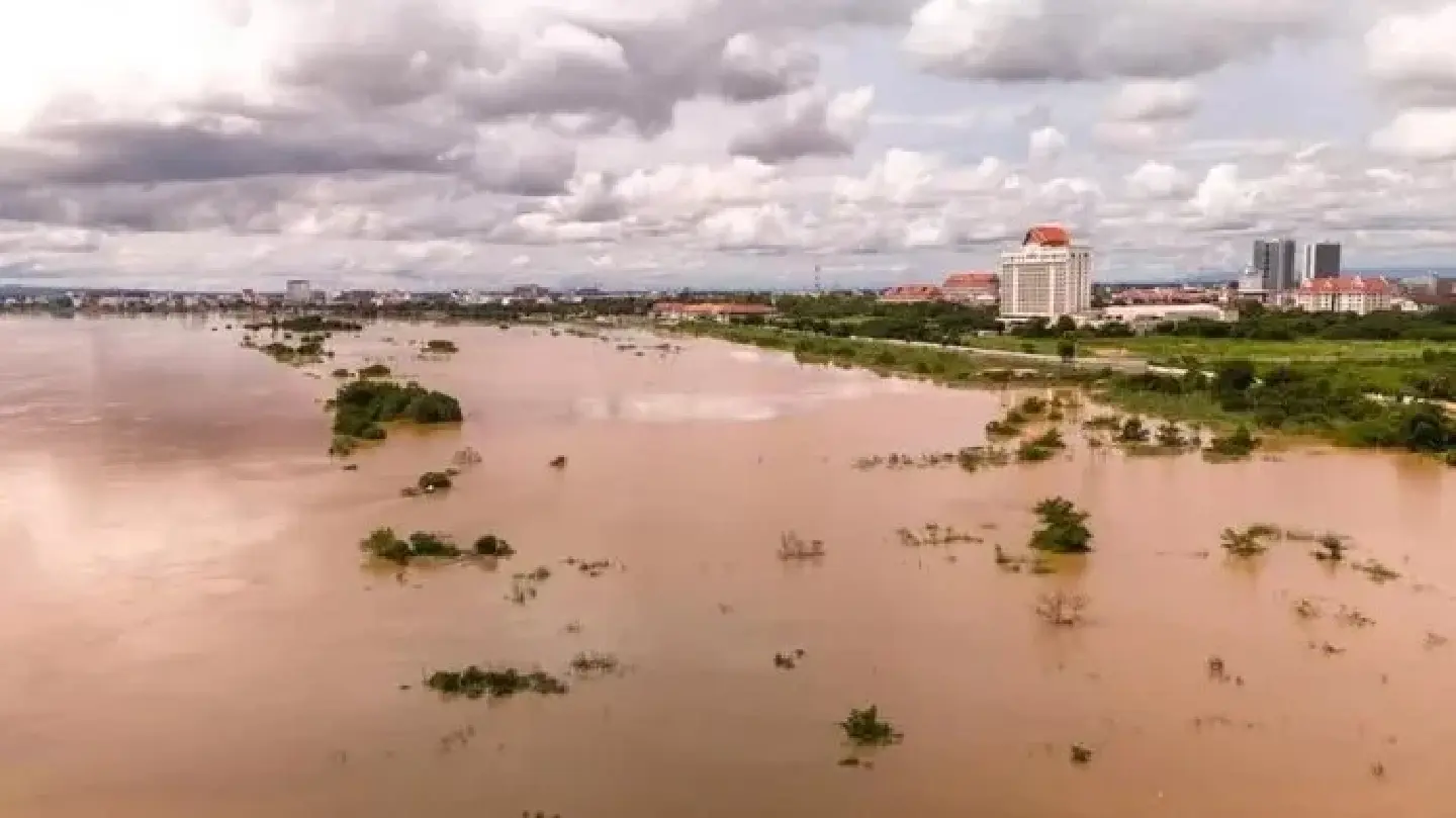 Laos monitors rising Mekong waters as heavy rains flood thousands Laos monitors rising Mekong waters as heavy rains flood thousands
